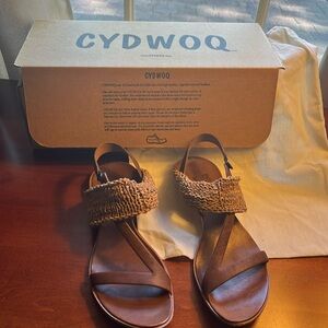 CYDWOQ size 39… great condition!
